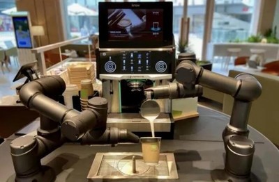 樂由我奶茶機器人 引領(lǐng)智能銷售新潮流